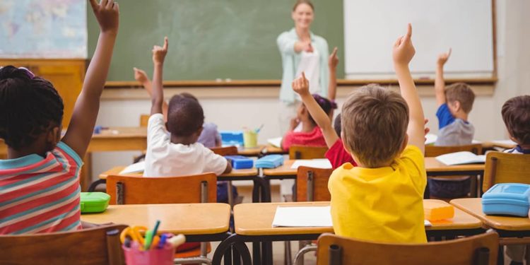 El ministro de Educación, Luis Ramírez: «Ya no más tarea para la casa»