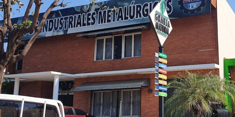 Muebles chinos: Critican falta de voluntad política del Gobierno para desarrollar la industria nacional