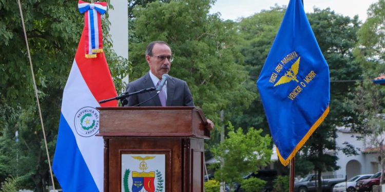 Paraguay, un “mal ejemplo” en la región por carecer de sistema de radares, lamenta ministro de Defensa