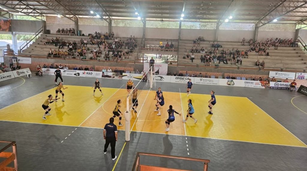 Gran inicio en la rama femenina del Campeonato Juvenil de Vóley del Menefepa
