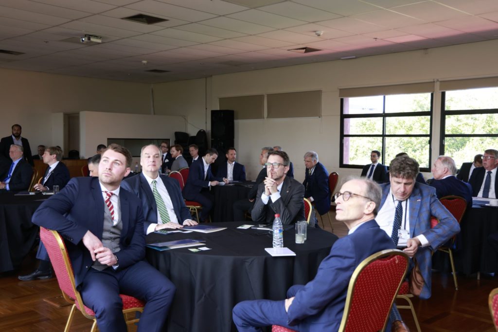 Spalding destaca el potencial de Paraguay para la captación de inversión extranjera y europea