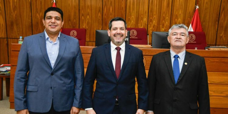 Raúl Latorre asume nuevamente la presidencia de la Cámara de Diputados por tercera vez consecutiva