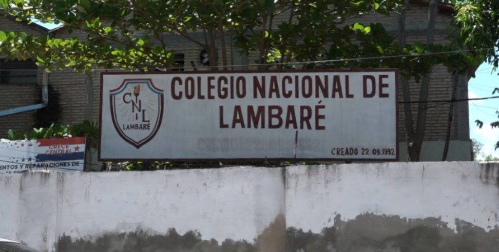 Concejales de Lambaré denuncian que la administración municipal priorizó asfaltado antes que la educación Concejales de Lambaré denuncian que la administración municipal priorizó asfaltado antes que la educación