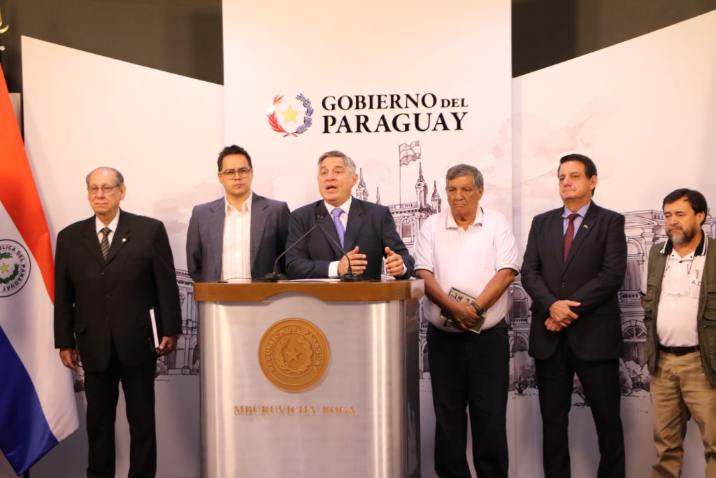 Ejecutivo ordena repetir examen a más de 2.300 postulantes a la formación docente por irregularidades Ejecutivo ordena repetir examen a más de 2.300 postulantes a la formación docente por irregularidades