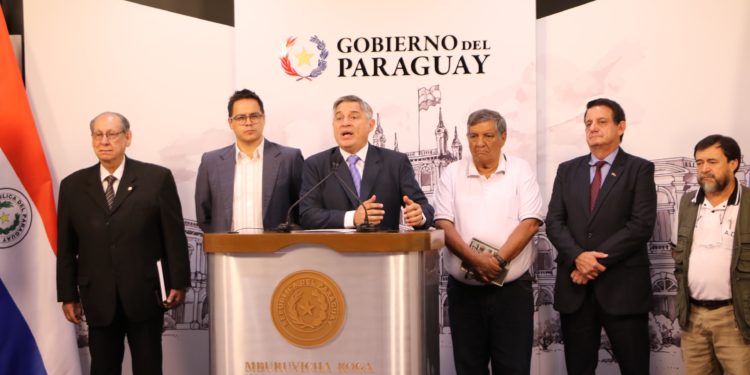 Ejecutivo ordena repetir examen a más de 2.300 postulantes a la formación docente por irregularidades Ejecutivo ordena repetir examen a más de 2.300 postulantes a la formación docente por irregularidades