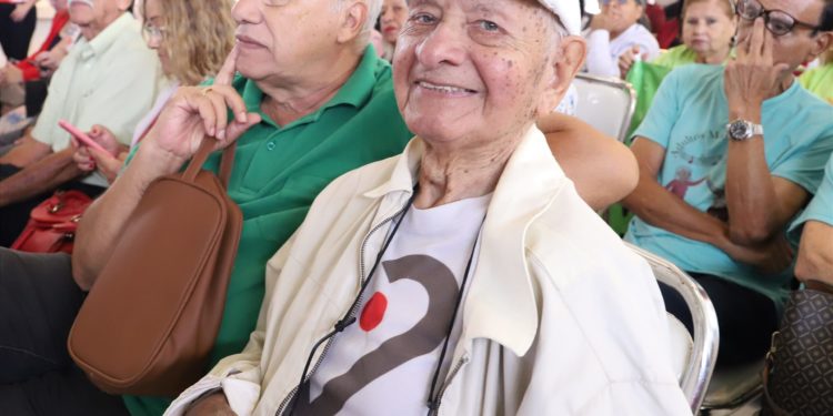 Pensión Universal para Adultos Mayores: Más de 7.000 nuevos beneficiarios serán incluidos en el pago de abril