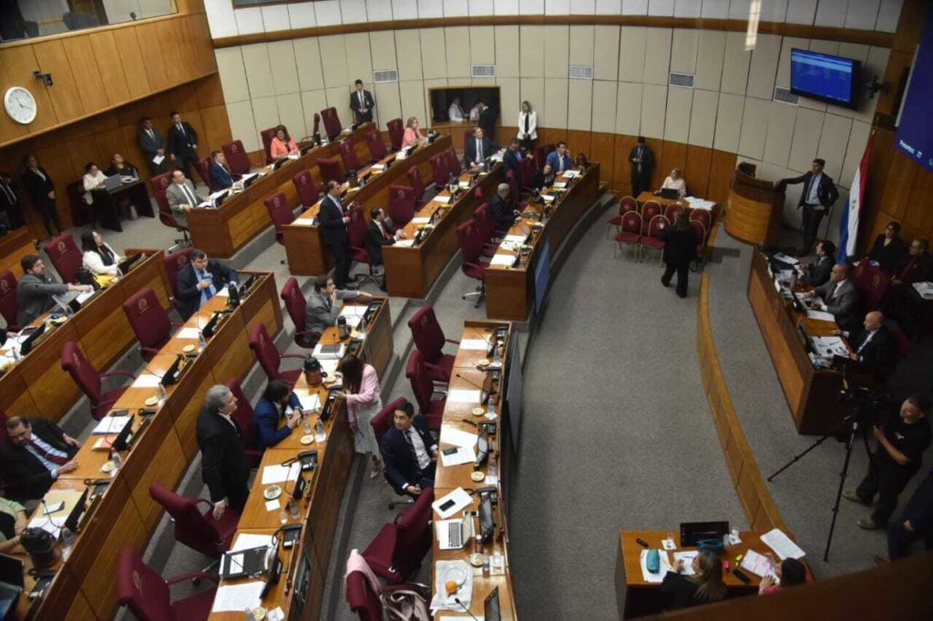 Senado ratifica versión de Diputados y sanciona ley de juzgados especializados en violencia familiar Senado ratifica versión de Diputados y sanciona ley de juzgados especializados en violencia familiar