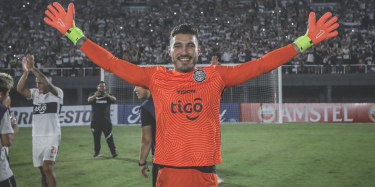 Acuerdo total: Gastón Olveira seguirá en Olimpia hasta 2029
