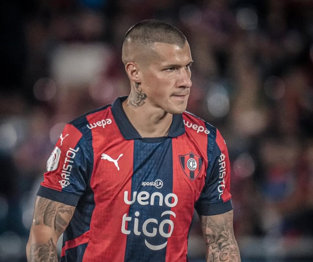 Inter de Porto Alegre quiere a Alan Benítez y hay preocupación en Barrio Obrero