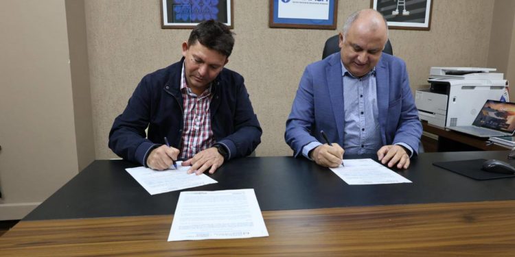 Municipalidad de Irala Fernández y SENASA acuerdan mejoras en el suministro de agua potable