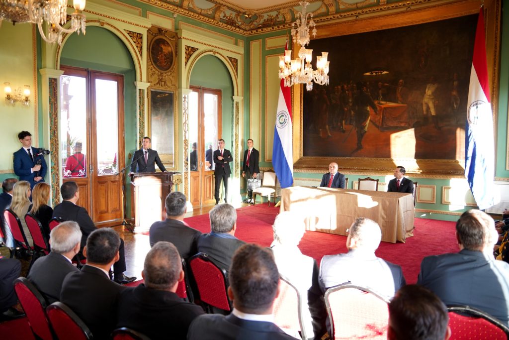 Peña sugiere producir energía renovable “a gran escala” en el Chaco paraguayo Peña sugiere producir energía renovable “a gran escala” en el Chaco paraguayo