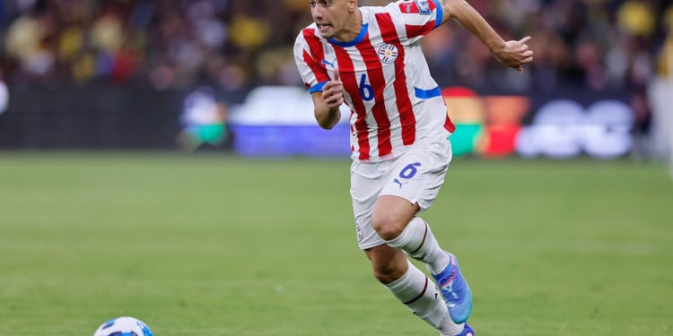 Agustín Sández, entre el orgullo y la emoción por vestir la Albirroja Agustín Sández, entre el orgullo y la emoción por vestir la Albirroja