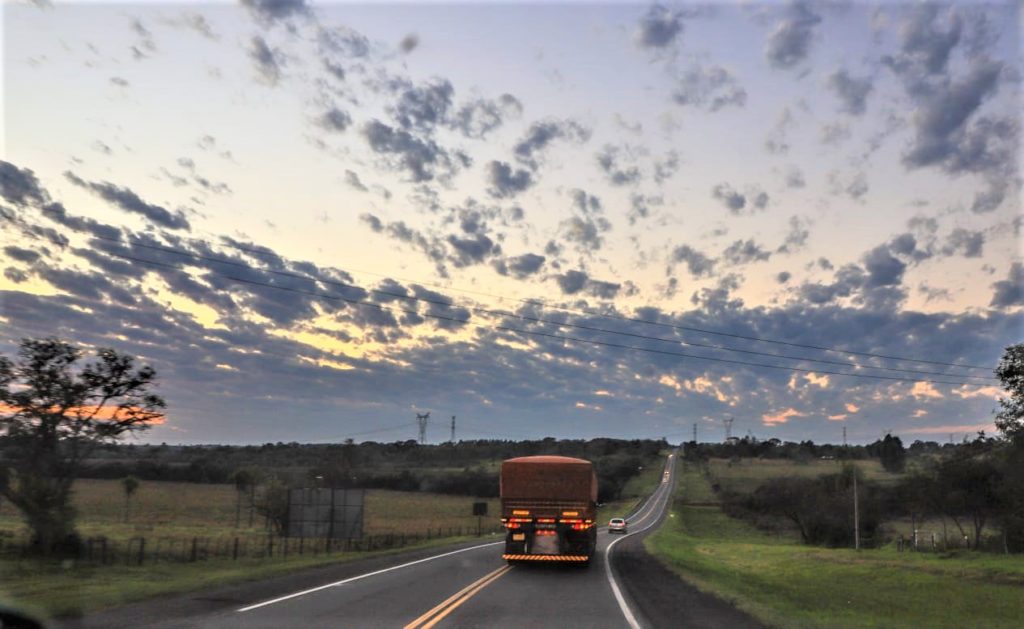 Lunes con amanecer fresco y tarde cálida