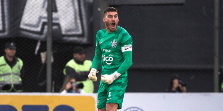 Gastón Olveira podría volver en el clásico: El regreso más esperado en Olimpia Gastón Olveira podría volver en el clásico: El regreso más esperado en Olimpia