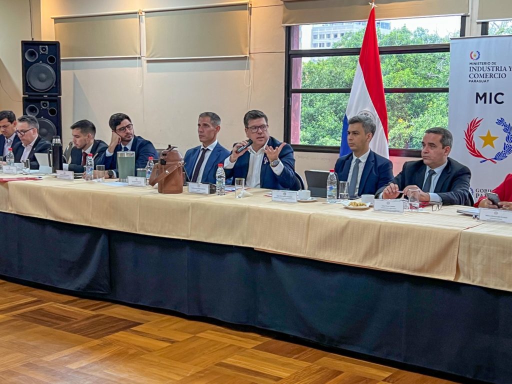 Analizan posibilidades crediticias de banco estatal brasileño BNDES para industrias