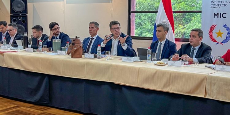 Analizan posibilidades crediticias de banco estatal brasileño BNDES para industrias