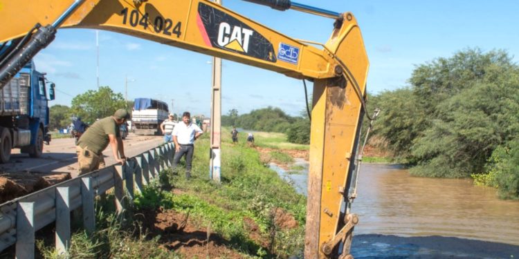 Lote 1 de la Bioceánica refuerza drenaje contra inundaciones en Mariscal Estigarribia Lote 1 de la Bioceánica refuerza drenaje contra inundaciones en Mariscal Estigarribia