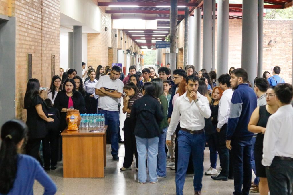 Califican al Estado como el mayor causante de la informalidad laboral en el Paraguay Califican al Estado como el mayor causante de la informalidad laboral en el Paraguay