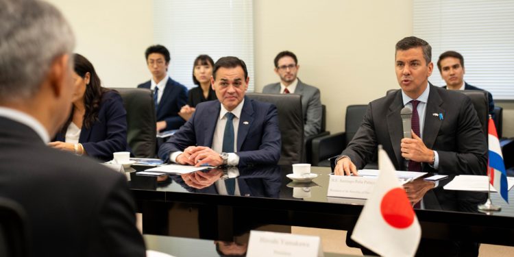 Paraguay busca fortalecer cooperación espacial con el Japón