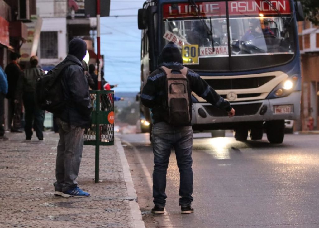 Felicitan intención del MEF de cortar subsidio al transporte público, porque el servicio no mejora