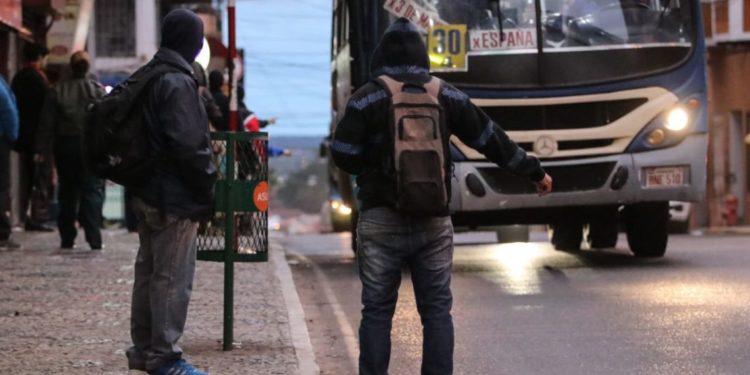 Felicitan intención del MEF de cortar subsidio al transporte público, porque el servicio no mejora Felicitan intención del MEF de cortar subsidio al transporte público, porque el servicio no mejora