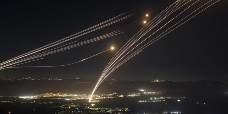 Medio Oriente en vilo: Israel aniquila altos mandos iraníes e Irán lanza ofensiva balística Medio Oriente en vilo: Israel aniquila altos mandos iraníes e Irán lanza ofensiva balística