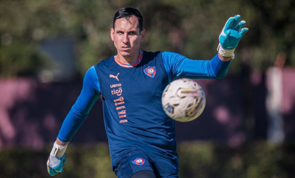 “Gatito” Fernández dijo sí a la oferta del Brasileirao y ahora Cerro Porteño define su salida