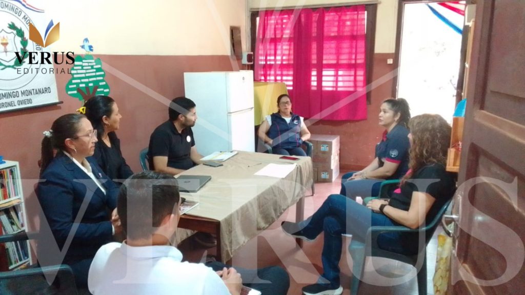 Editorial Verus y MEC refuerzan la implementación del Programa EASE en Caaguazú Editorial Verus y MEC refuerzan la implementación del Programa EASE en Caaguazú