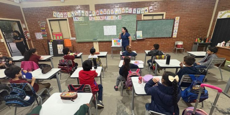 Más de 600 escolares de Boquerón reciben atención odontológica y educación en salud bucal