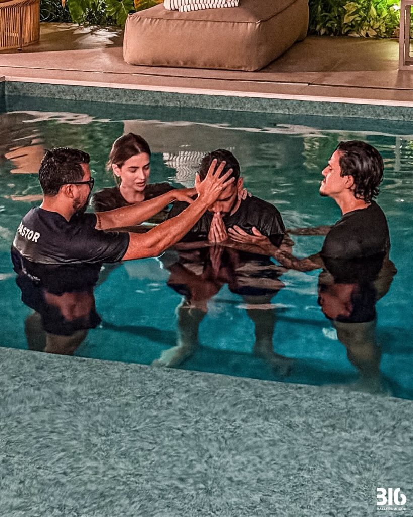 Lucas Paquetá se bautiza en medio de crisis profesional y reafirma su fe cristiana Lucas Paquetá se bautiza en medio de crisis profesional y reafirma su fe cristiana