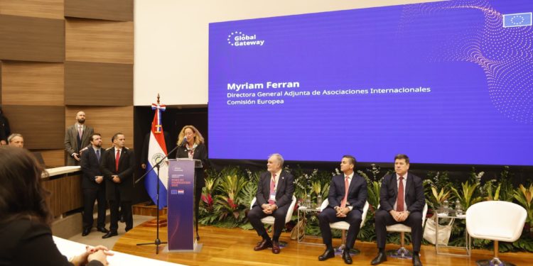 Peña presenta a Paraguay como “potencia regional sostenible” para las inversiones