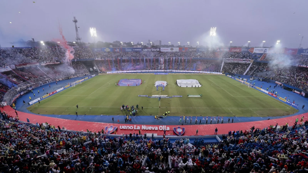Conmebol sanciona a Cerro Porteño por actos racistas de sus hinchas ante Palmeiras