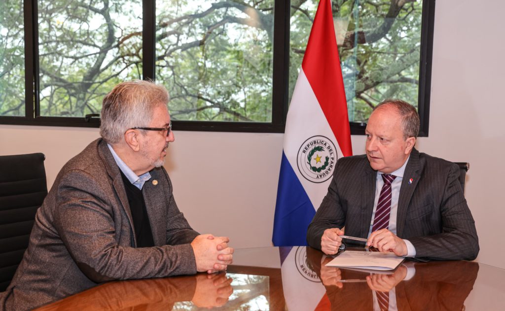 Gobierno asegura al sector privado que no modificará ningún impuesto