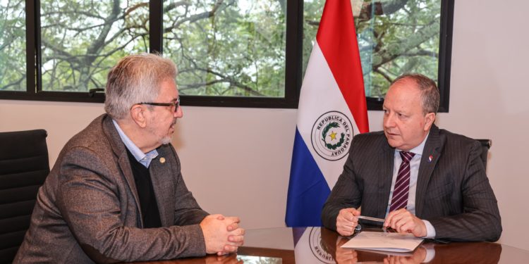 Gobierno asegura al sector privado que no modificará ningún impuesto