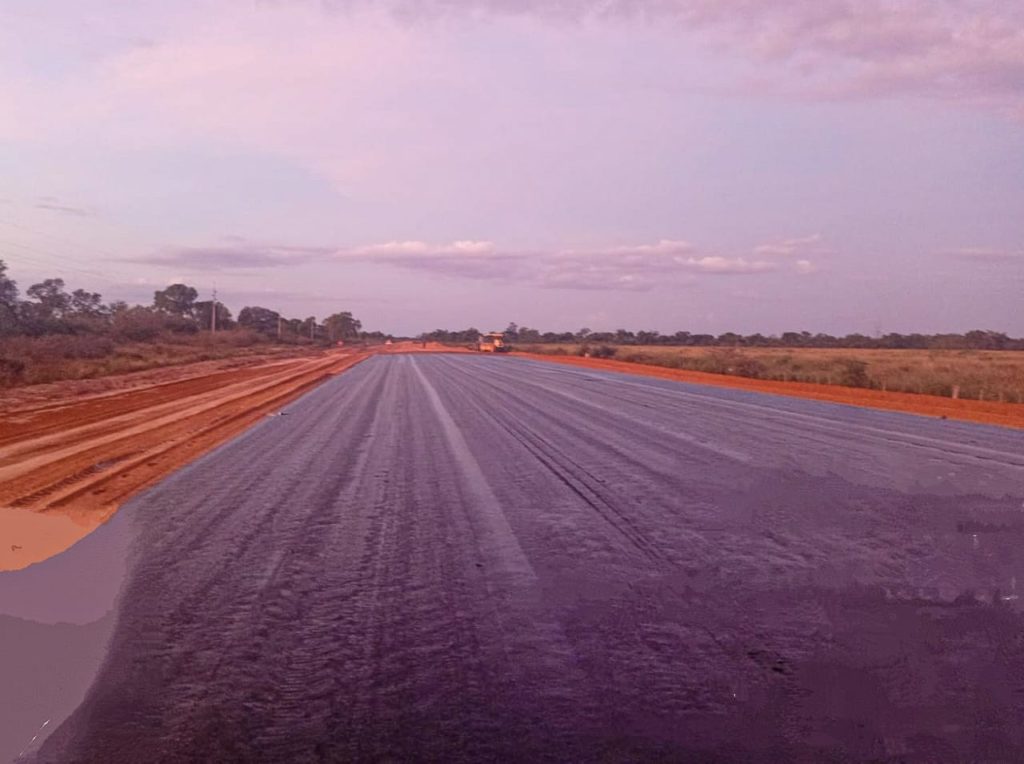 Corredor Bioceánico avanza con jornadas extendidas de trabajo en el Chaco Corredor Bioceánico avanza con jornadas extendidas de trabajo en el Chaco