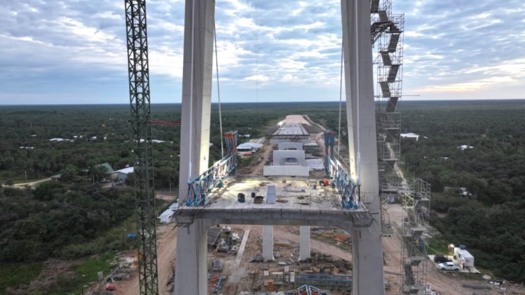 Construcción del puente Bioceánico supera dos tercios, asegura el MOPC