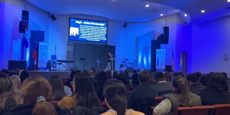 Educadores cristianos celebran 25 años de ministerio con histórica convención nacional Educadores cristianos celebran 25 años de ministerio con histórica convención nacional