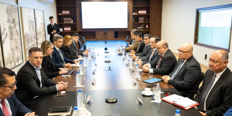 Peña aprueba presupuesto de USD 375 millones para Alimentación Escolar 2026