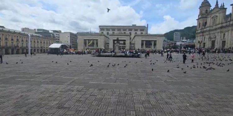 Movilización en Bogotá tuvo baja participación pese al llamado a respaldar la consulta popular Movilización en Bogotá tuvo baja participación pese al llamado a respaldar la consulta popular