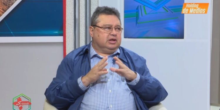 A un día del informe presidencial: Senador Leite advierte sobre riesgos de un gobierno que «quiere abarcar mucho y aprieta poco»