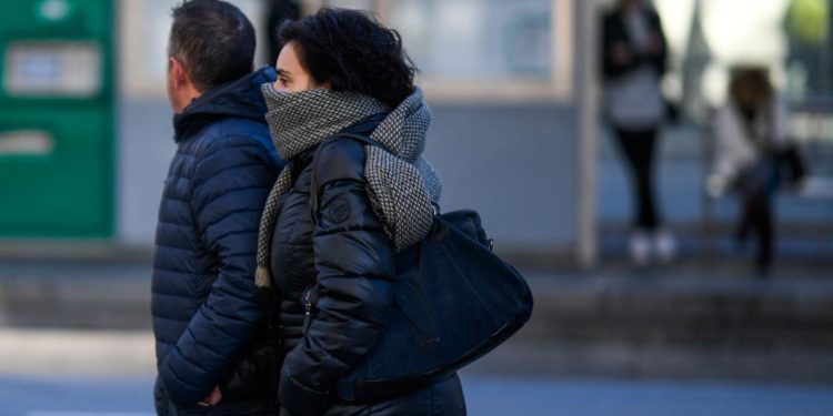 Escasa nubosidad y ambiente frío a fresco para el inicio de la semana