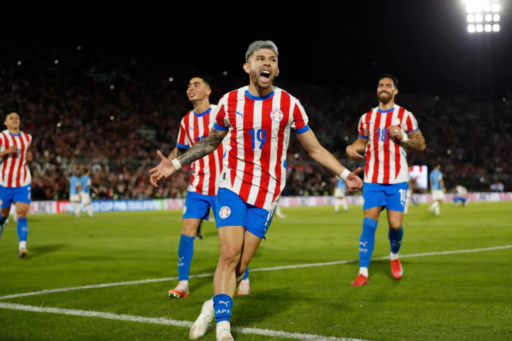 Julio Enciso al BlueCo: ¿por qué no juega directamente en el Chelsea? Julio Enciso al BlueCo: ¿por qué no juega directamente en el Chelsea?