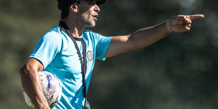 Fabián Bustos planea variantes para visitar a Sportivo Trinidense en Encarnación Fabián Bustos planea variantes para visitar a Sportivo Trinidense en Encarnación