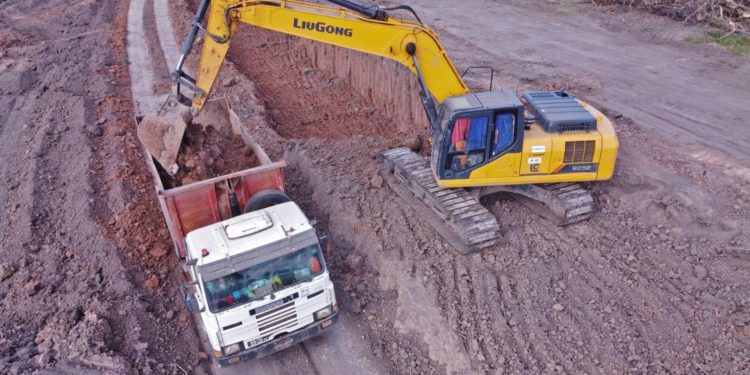 Capacitan a obreros del Lote 4 de la Ruta PY12 en buenas prácticas laborales y seguridad