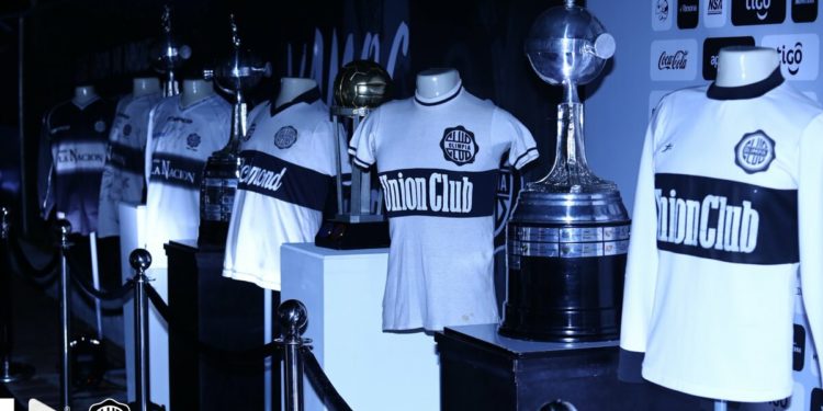 El decano del fútbol paraguayo festeja 123 años de grandeza El decano del fútbol paraguayo festeja 123 años de grandeza