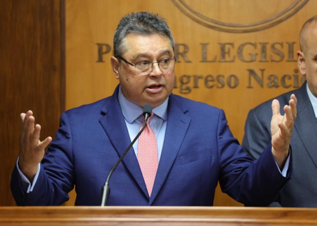 Senador Gustavo Leite recibe pleno apoyo de comisión del Senado para embajador en EE.UU.