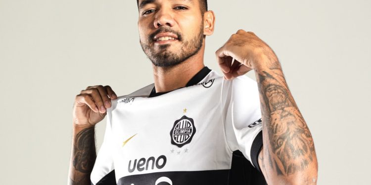 Desde Miami a Para Uno: Olimpia oficializa a David Martínez como su refuerzo número 15 Desde Miami a Para Uno: Olimpia oficializa a David Martínez como su refuerzo número 15