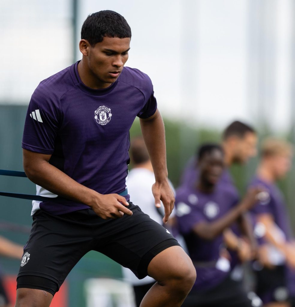 ¡Debut inminente! Diego León tendrá minutos ante Leeds y va a la gira por EE.UU. ¡Debut inminente! Diego León tendrá minutos ante Leeds y va a la gira por EE.UU.