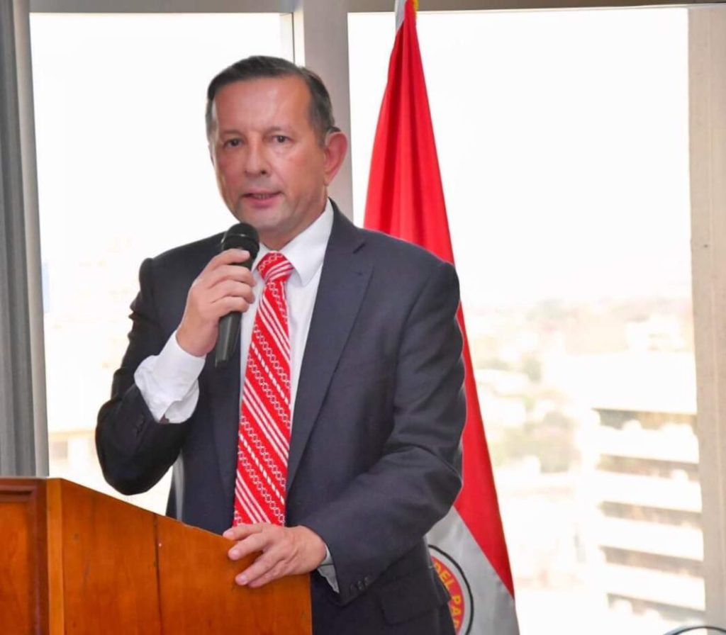 Gobierno dispone cambio en la presidencia del SENAVE