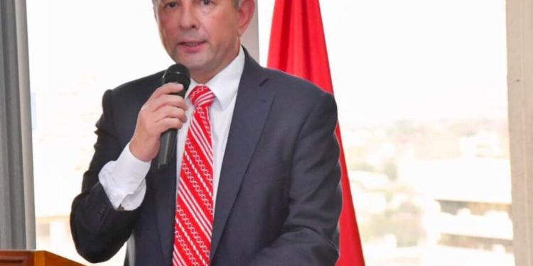 Gobierno dispone cambio en la presidencia del SENAVE